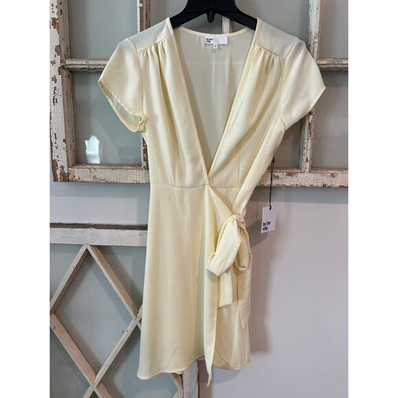NWT by the way from Revolve size small pale yellow wrap mini dress - Picture 1 of 4